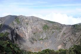 Główny krater wulkanu Irazú